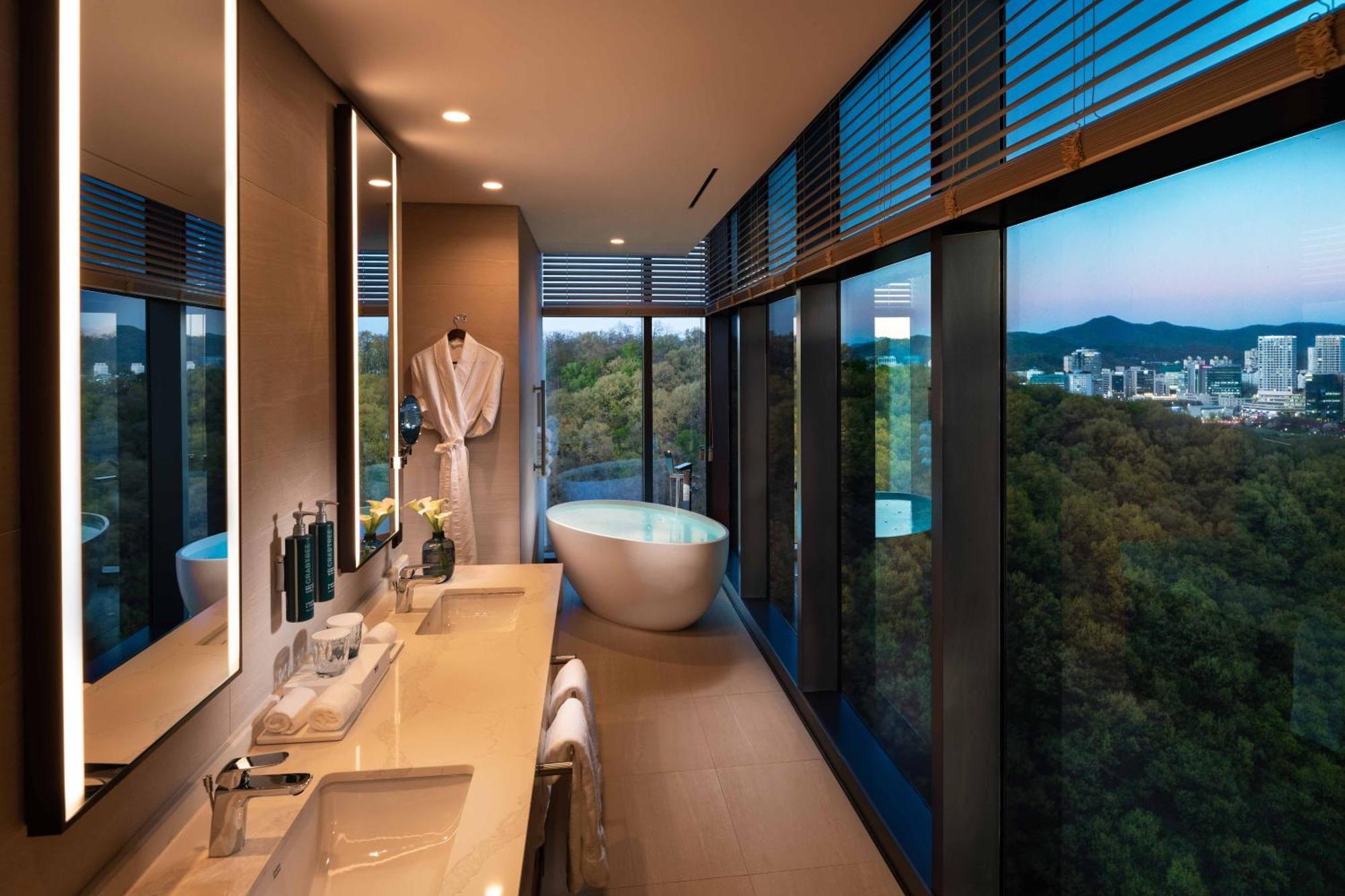 Hotel Doubletree By Hilton Seoul Pangyo Seongnam Exterior foto