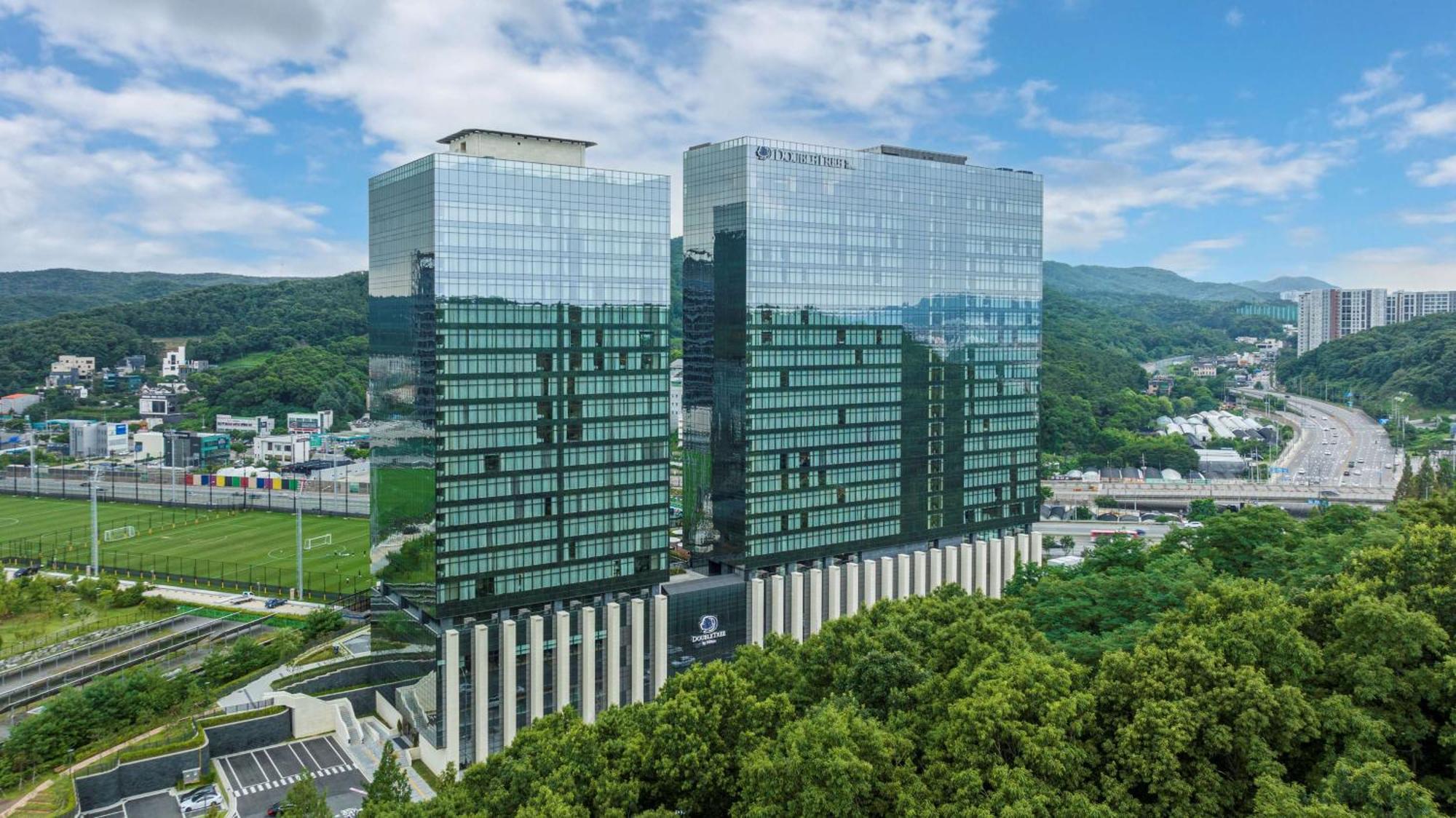 Hotel Doubletree By Hilton Seoul Pangyo Seongnam Exterior foto