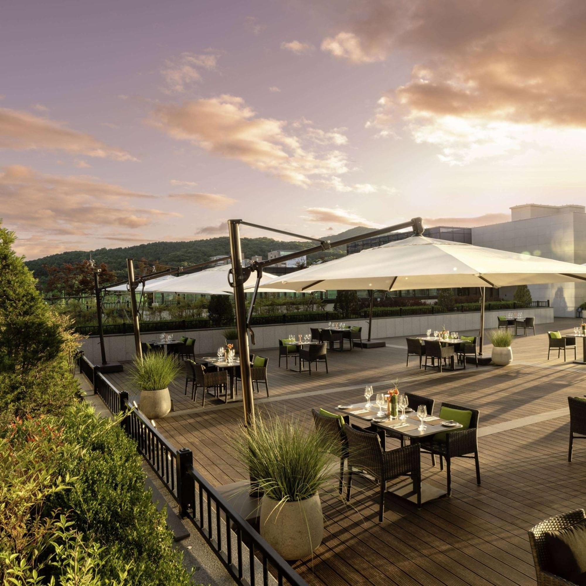 Hotel Doubletree By Hilton Seoul Pangyo Seongnam Exterior foto